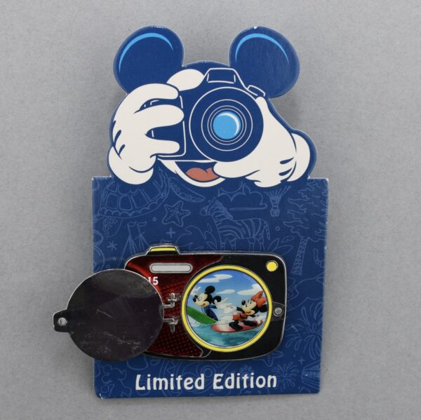 2015 DVC Camera Series - Mickey & Minnie Pin - Image 2